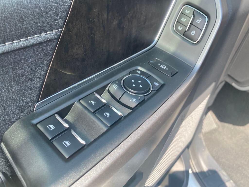 2025 Ford F-250 Lariat photo 10
