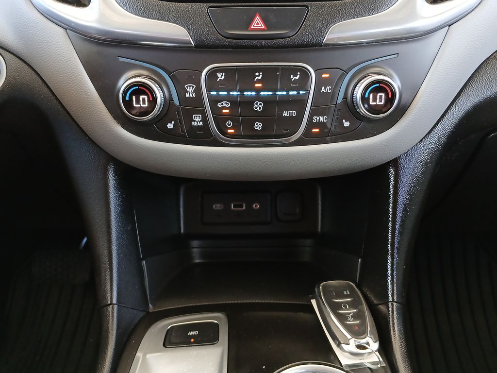 2019 Chevrolet Equinox LT photo 32