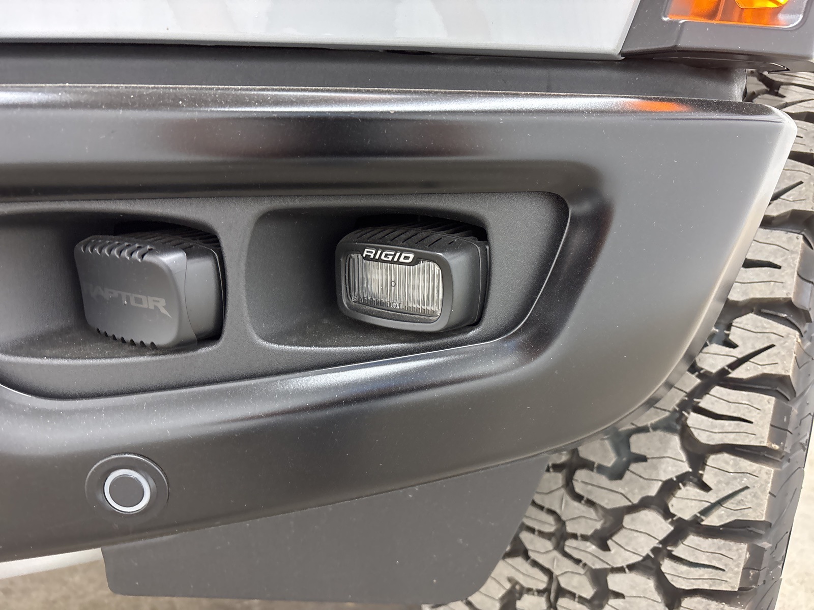 2025 Ford F-150 Raptor photo 4