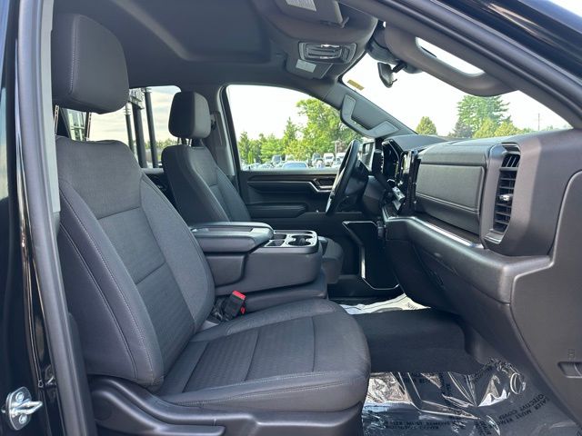 2024 Chevrolet Silverado 1500 RST photo 25