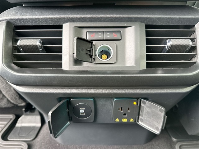 2025 Ford F-150 Raptor photo 2