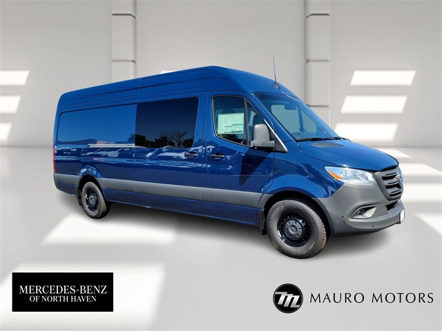 2025 Mercedes-Benz Sprinter Crew Van Base's photo