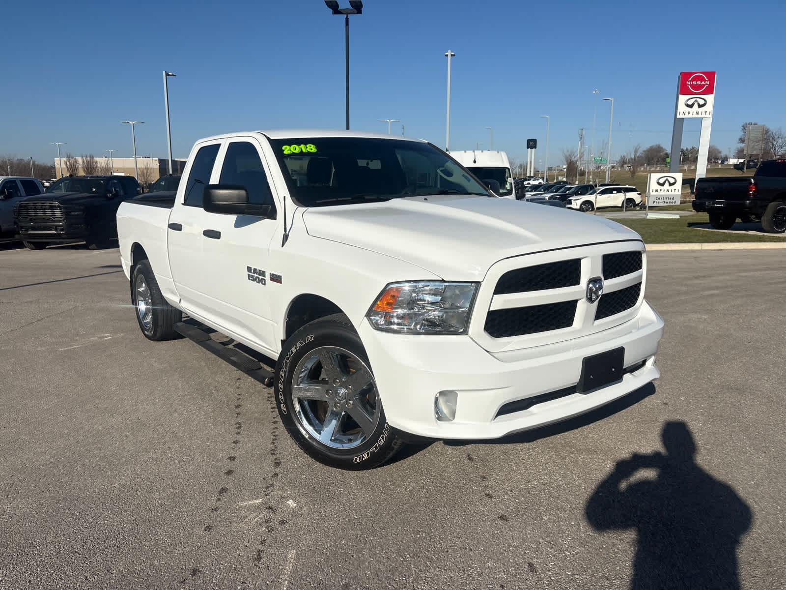 Used 2018 RAM Ram 1500 Pickup Express with VIN 1C6RR7FT2JS291704 for sale in Kansas City