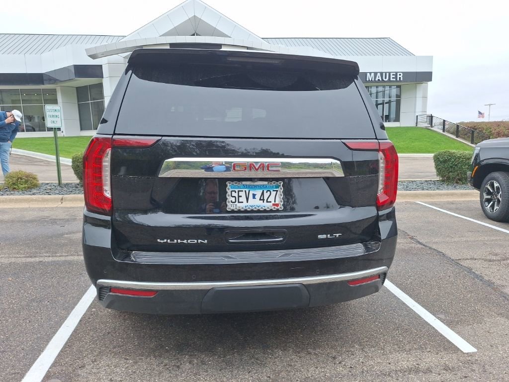 2024 Gmc Yukon SLT photo 4
