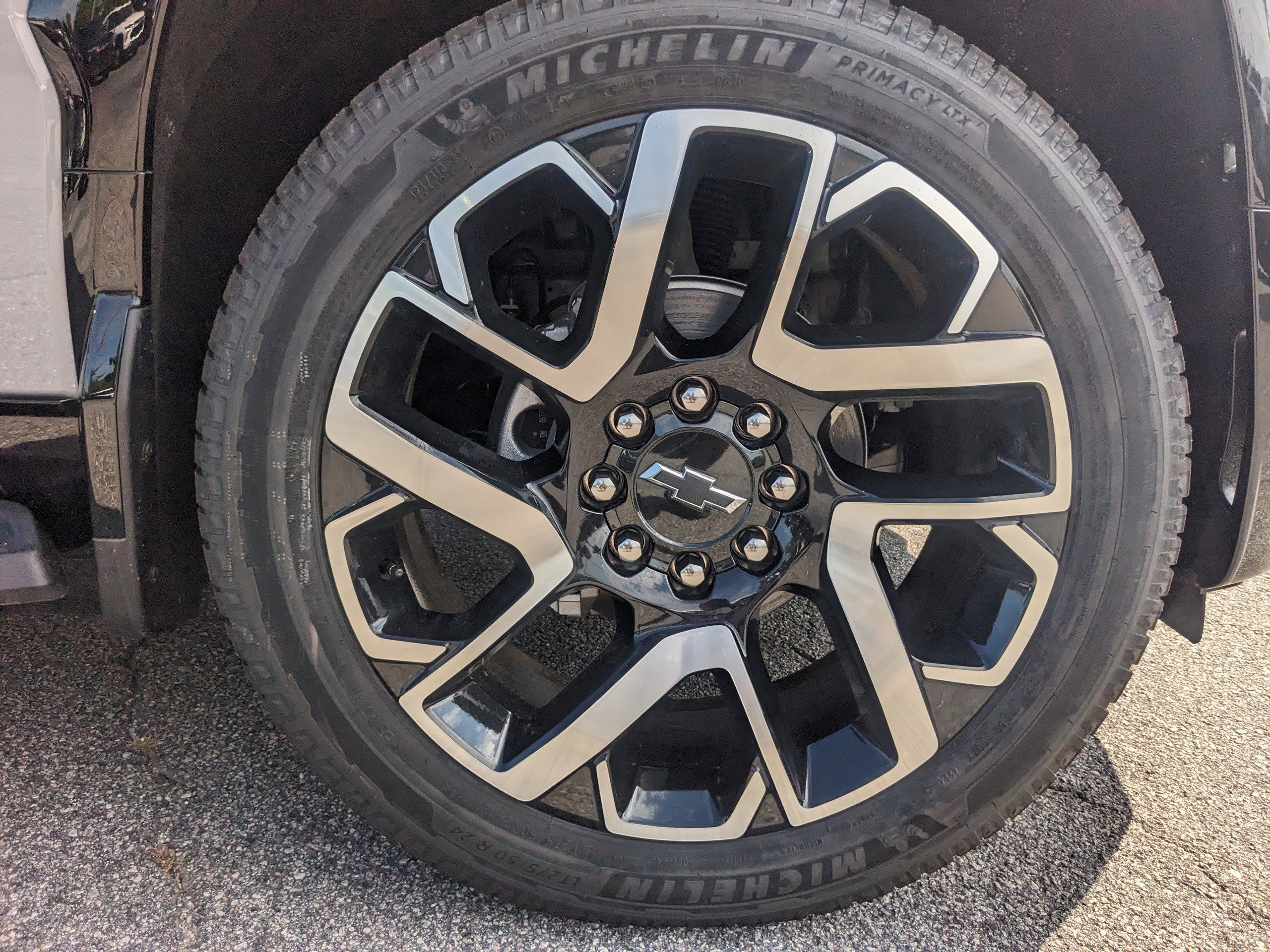 2025 Chevrolet Silverado EV RST photo 11