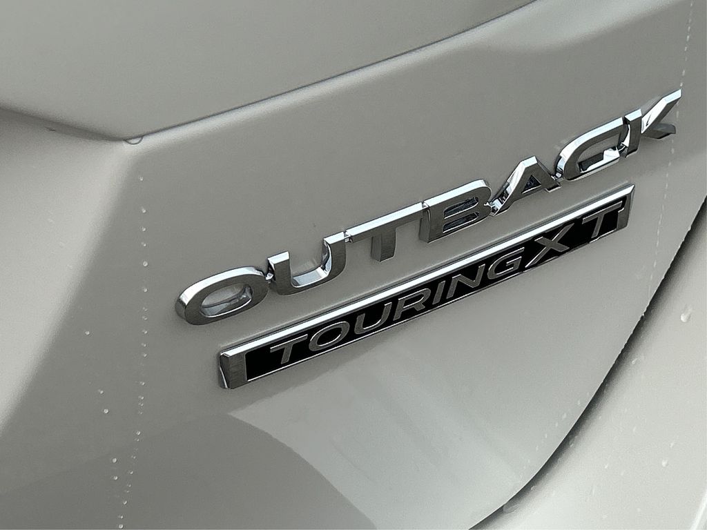 2025 Subaru Outback Touring XT photo 13