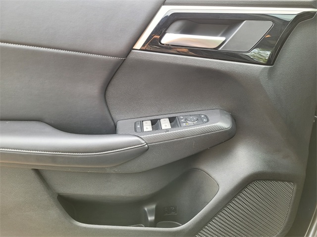 2023 Mitsubishi Outlander SE photo 28