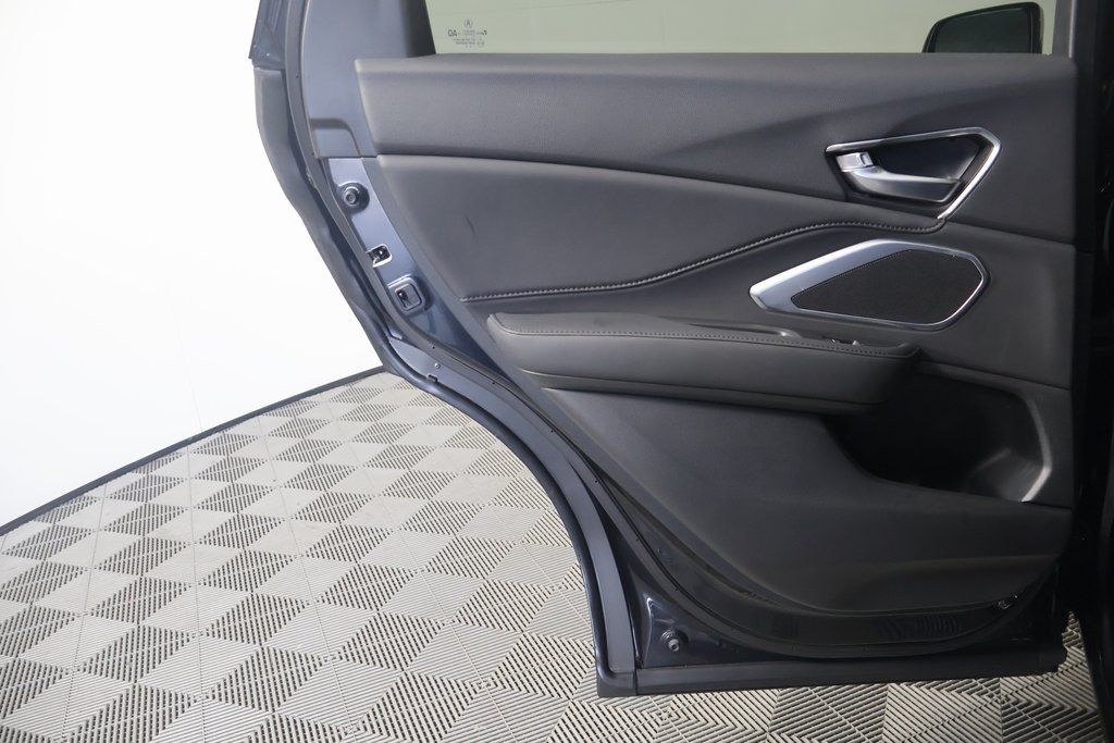 2023 Acura RDX photo 13