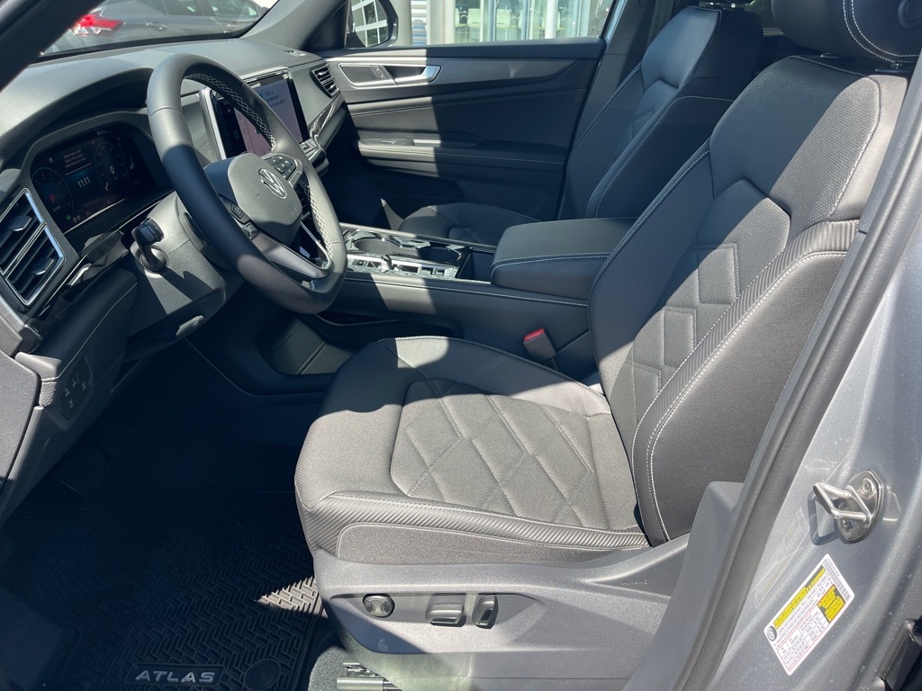 2026 Volkswagen Atlas Cross Sport SE photo 10