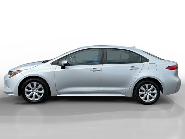 Used 2021 Toyota Corolla LE with VIN 5YFEPMAE6MP184942 for sale in Northfield, Minnesota