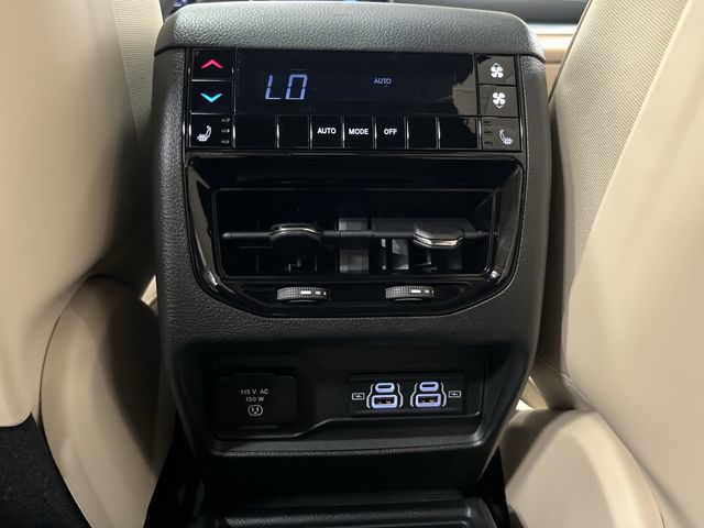 2024 Jeep Grand Cherokee Limited photo 32