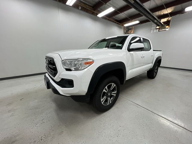 2016 Toyota Tacoma SR photo 3