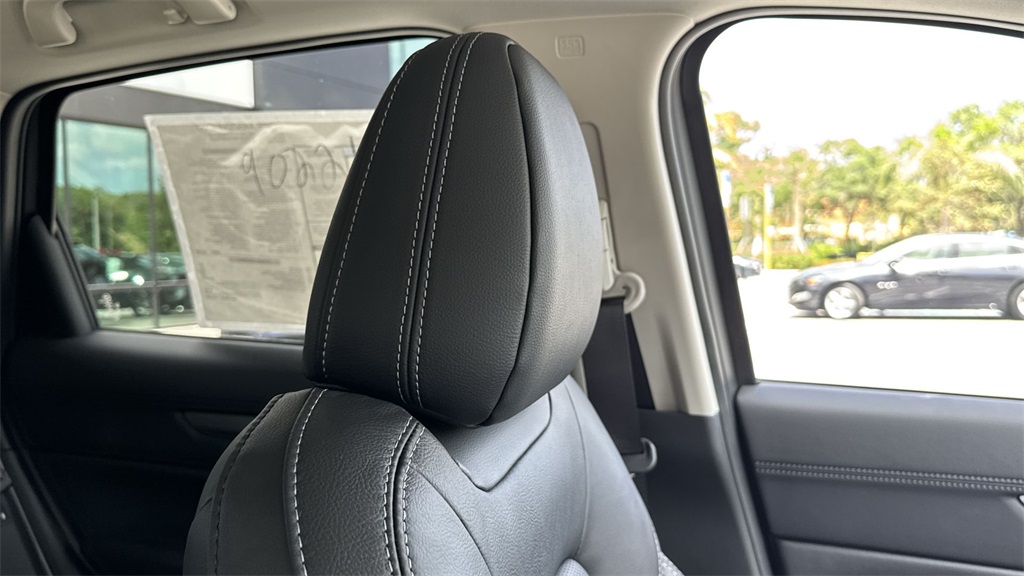 2025 Mazda CX-5 2.5 S Preferred photo 19