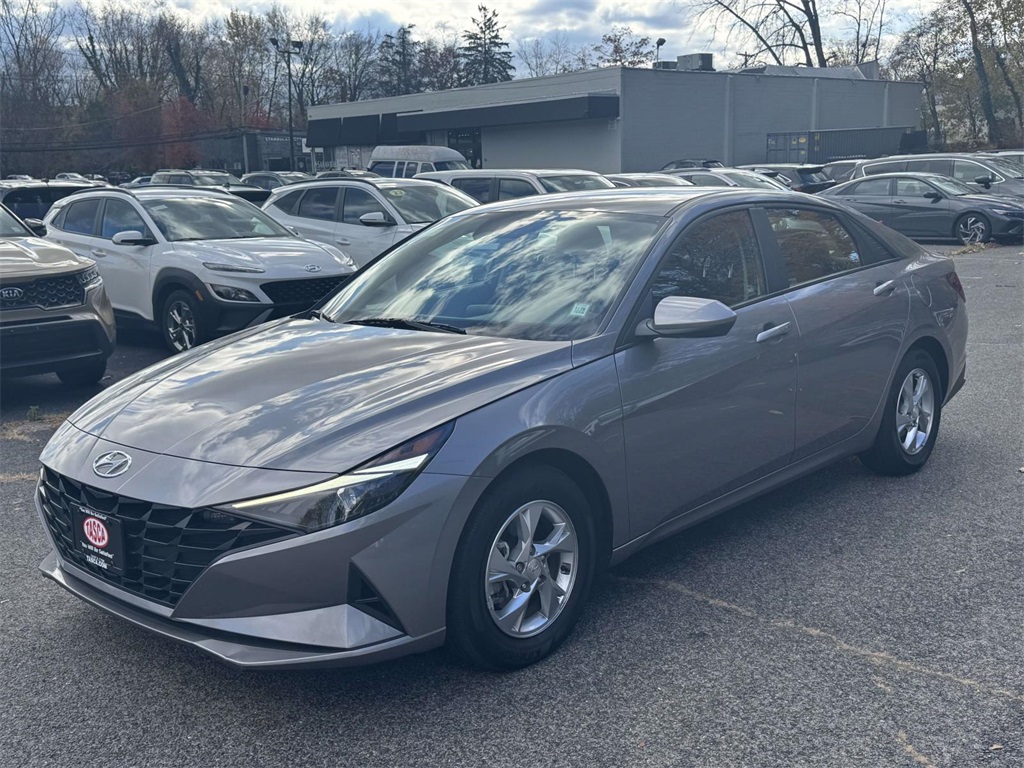 2021 Hyundai Elantra SE photo 3