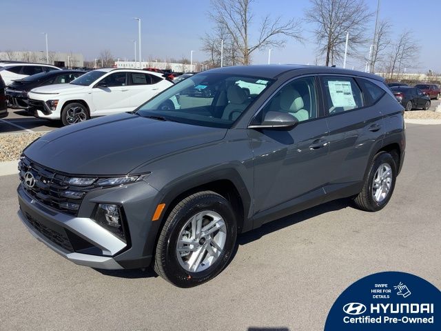 2025 Hyundai Tucson SE's photo