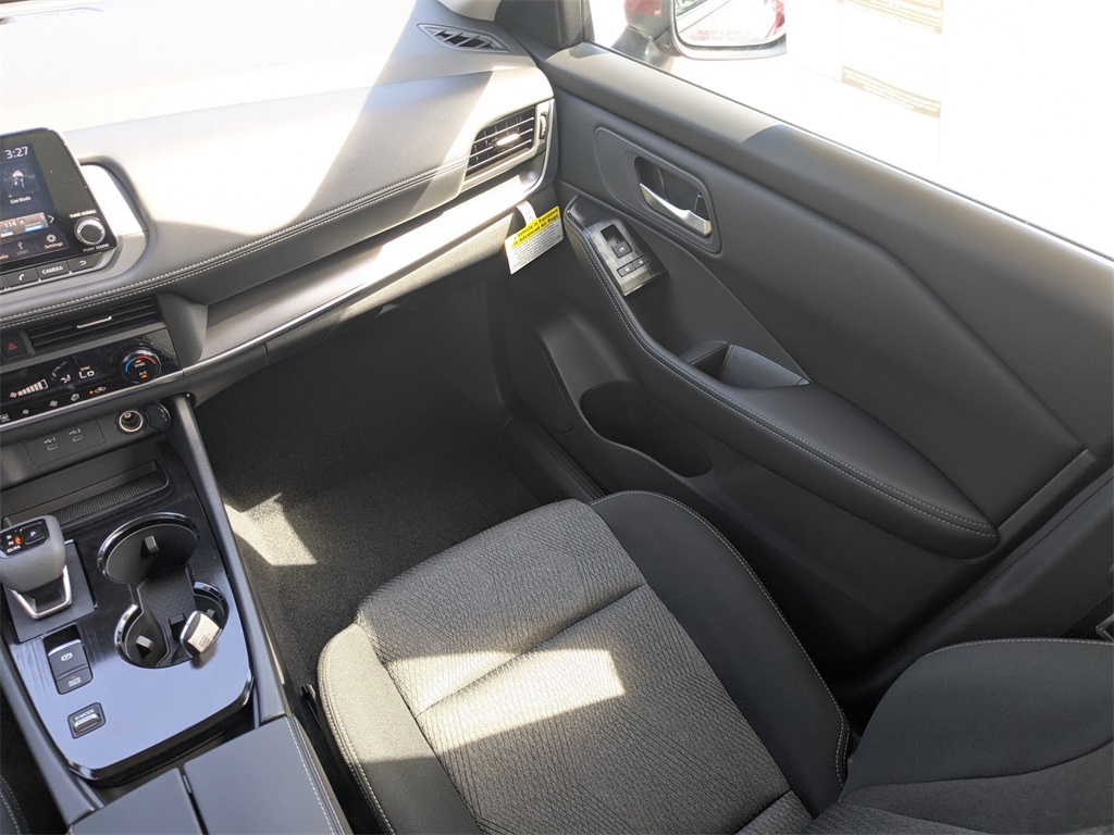 2026 Nissan Rogue SV photo 13