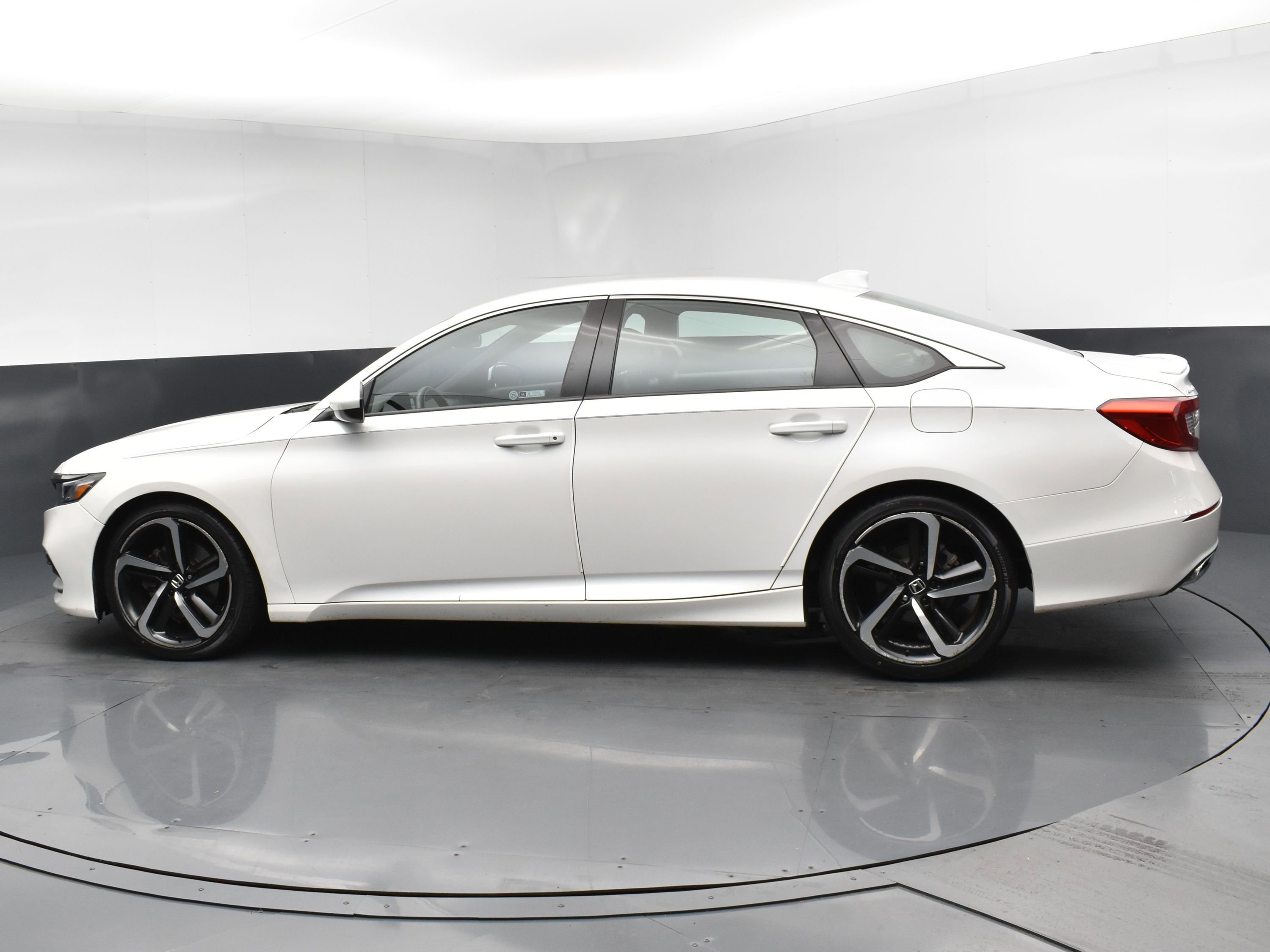 Used 2020 Honda Accord Sport with VIN 1HGCV1F39LA125437 for sale in Northfield, Minnesota