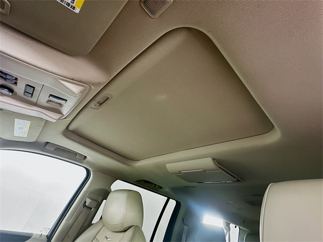 2015 Cadillac Escalade ESV Luxury photo 17