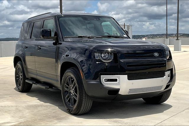 2025 Land Rover Defender 110 S photo 2