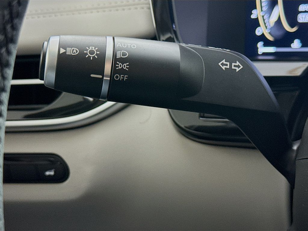 2026 Infiniti QX60 Luxe photo 12