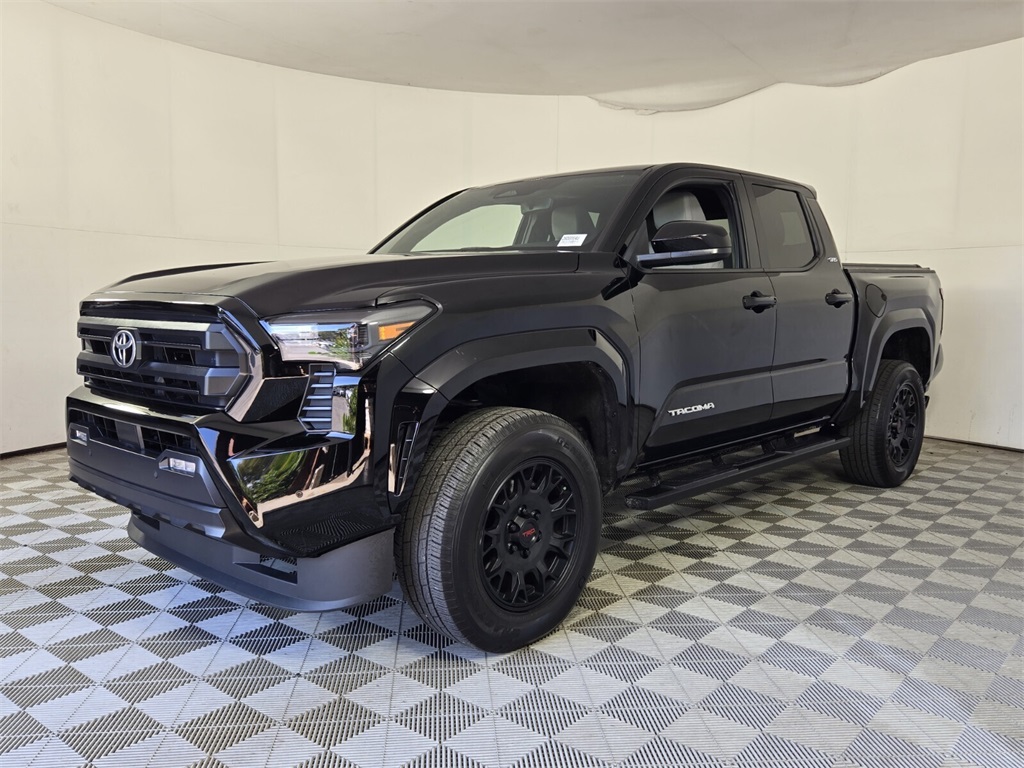 2024 Toyota Tacoma photo 4