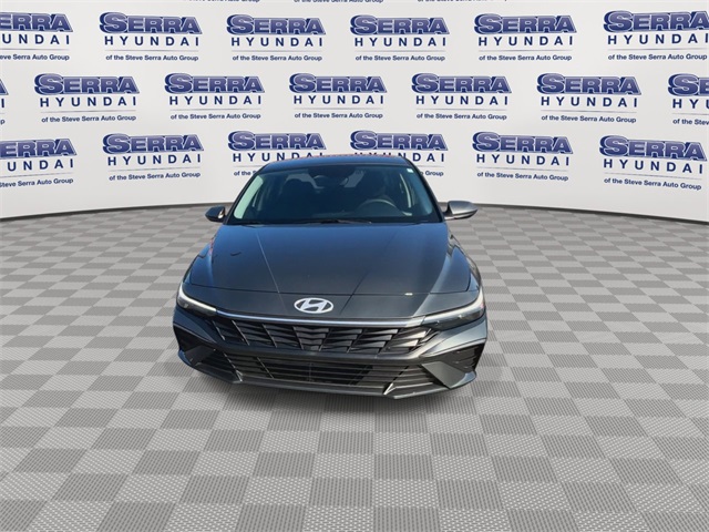 2024 Hyundai Elantra SEL photo 4