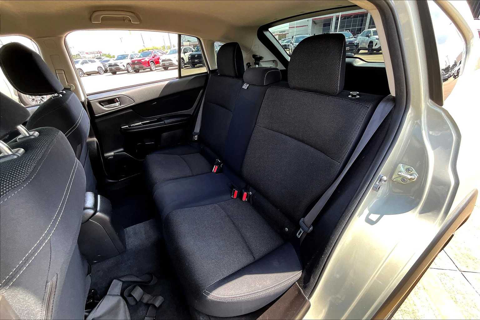 2014 Subaru Crosstrek Premium photo 16