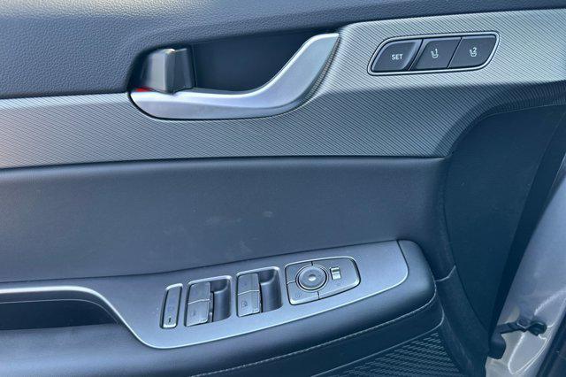 2025 Hyundai Palisade SEL photo 8