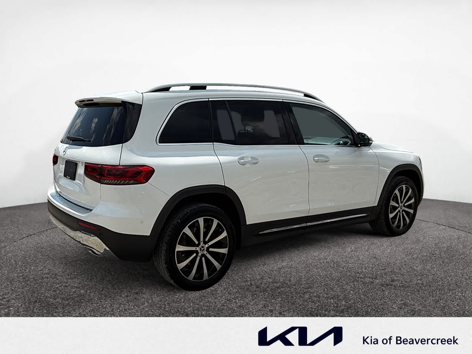 2023 Mercedes Benz GLB 250 photo 4