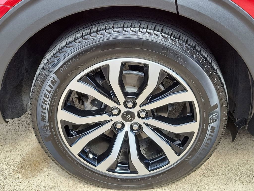 2022 Ford Explorer ST-Line photo 29