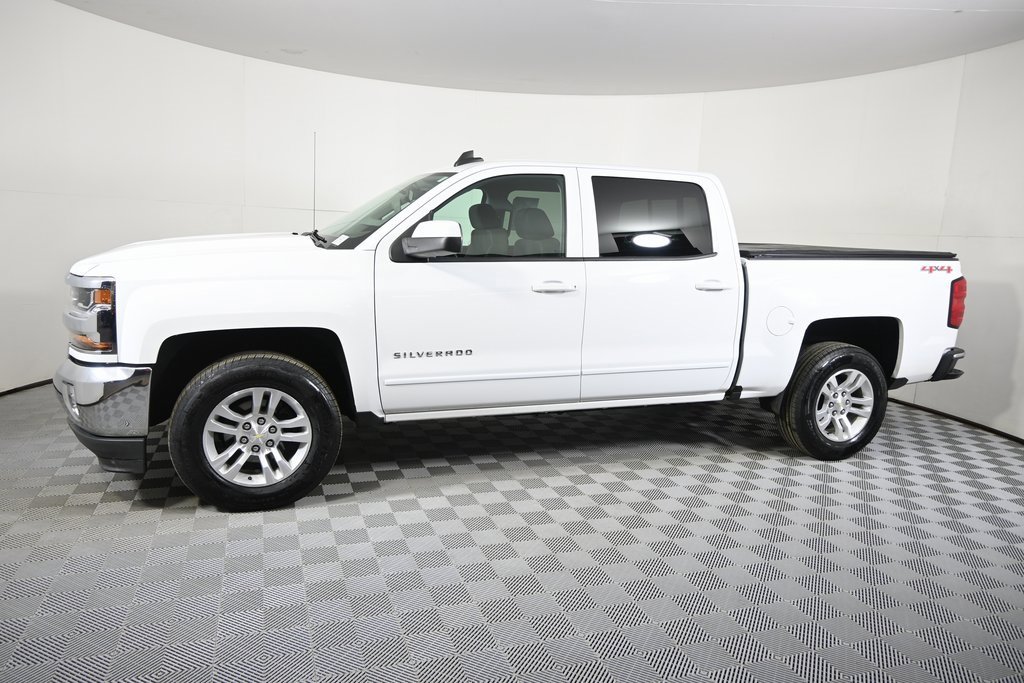 Used 2017 Chevrolet Silverado 1500 LT with VIN 3GCUKREC5HG192235 for sale in Forest Lake, Minnesota