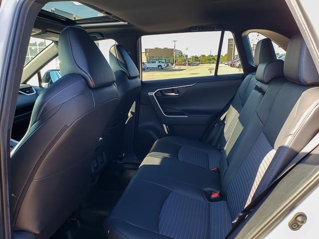 2019 Toyota RAV4 Hybrid XSE photo 22