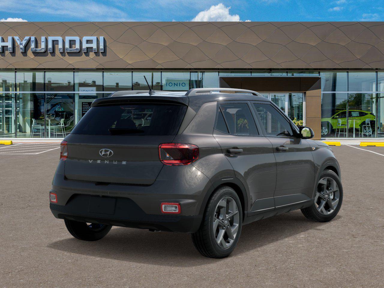 2025 Hyundai Venue Limited photo 4