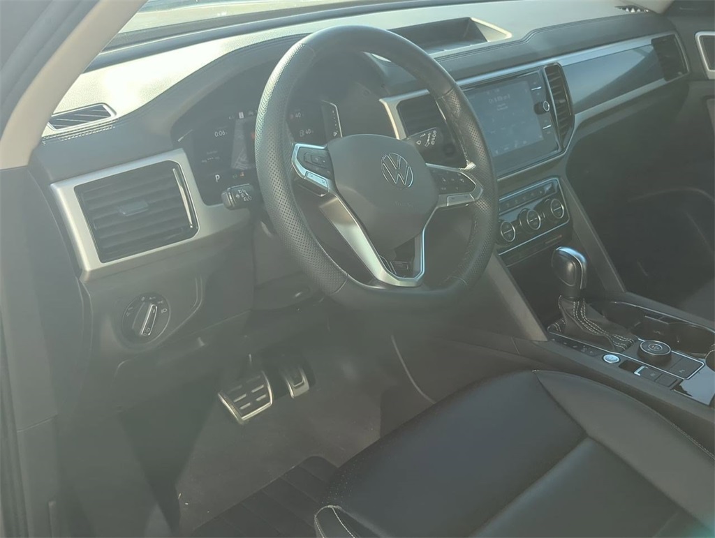 2023 Volkswagen Atlas V6 SEL R-Line photo 8