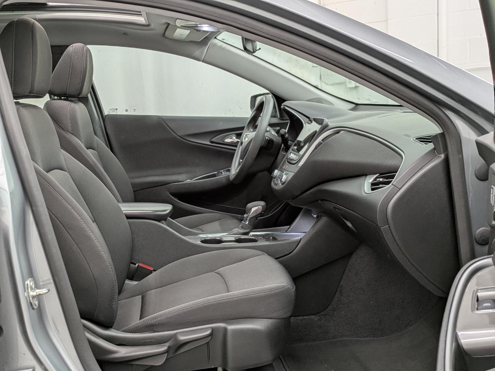 2024 Chevrolet Malibu 1LT photo 19