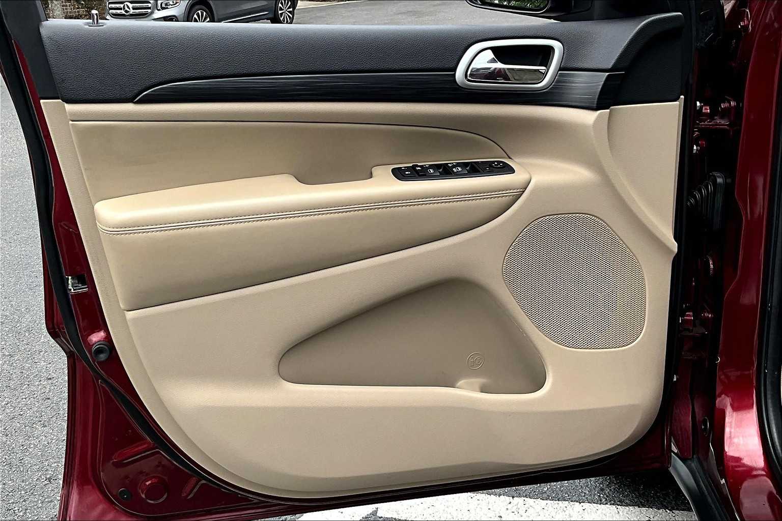 2021 Jeep Grand Cherokee Laredo E photo 20