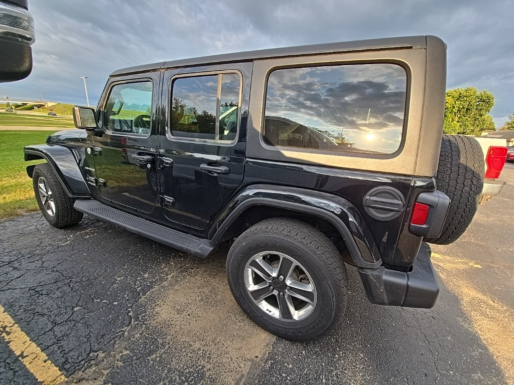 2022 Jeep Wrangler Unlimited Sahara photo 4