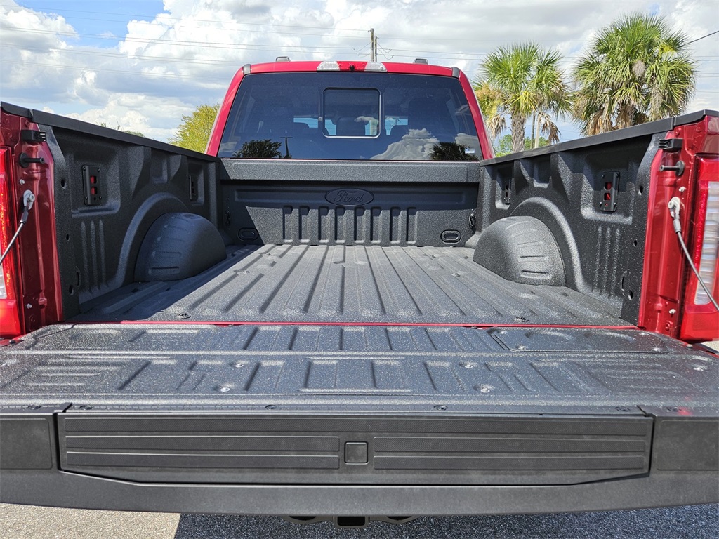 2025 Ford F-250 Lariat photo 28