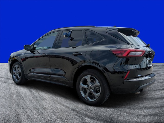 2024 Ford Escape ST-Line photo 4