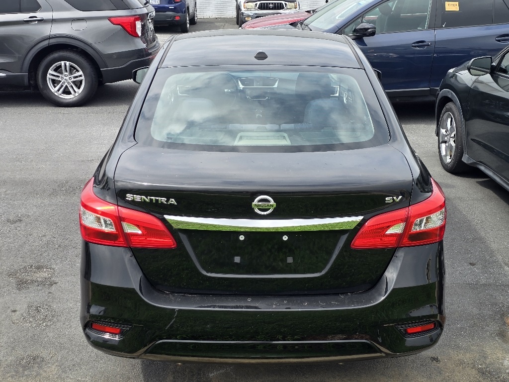 2018 Nissan Sentra SV photo 3