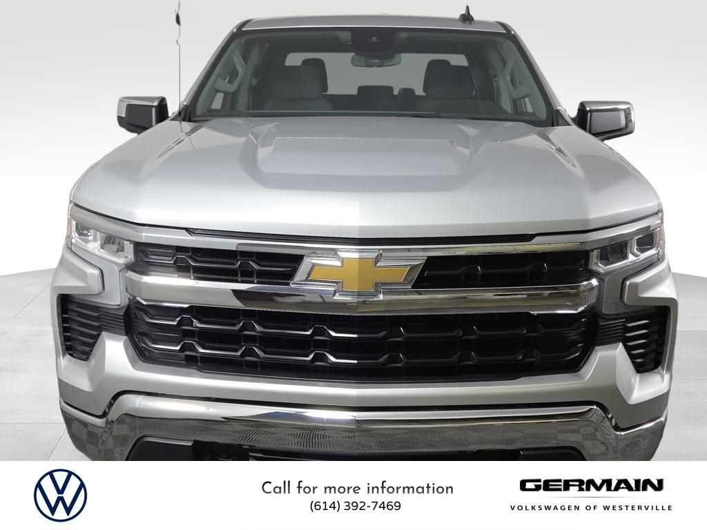 2022 Chevrolet Silverado 1500 LT photo 2