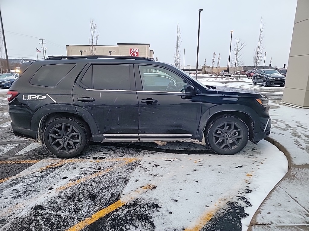 2023 Honda Pilot Touring's photo