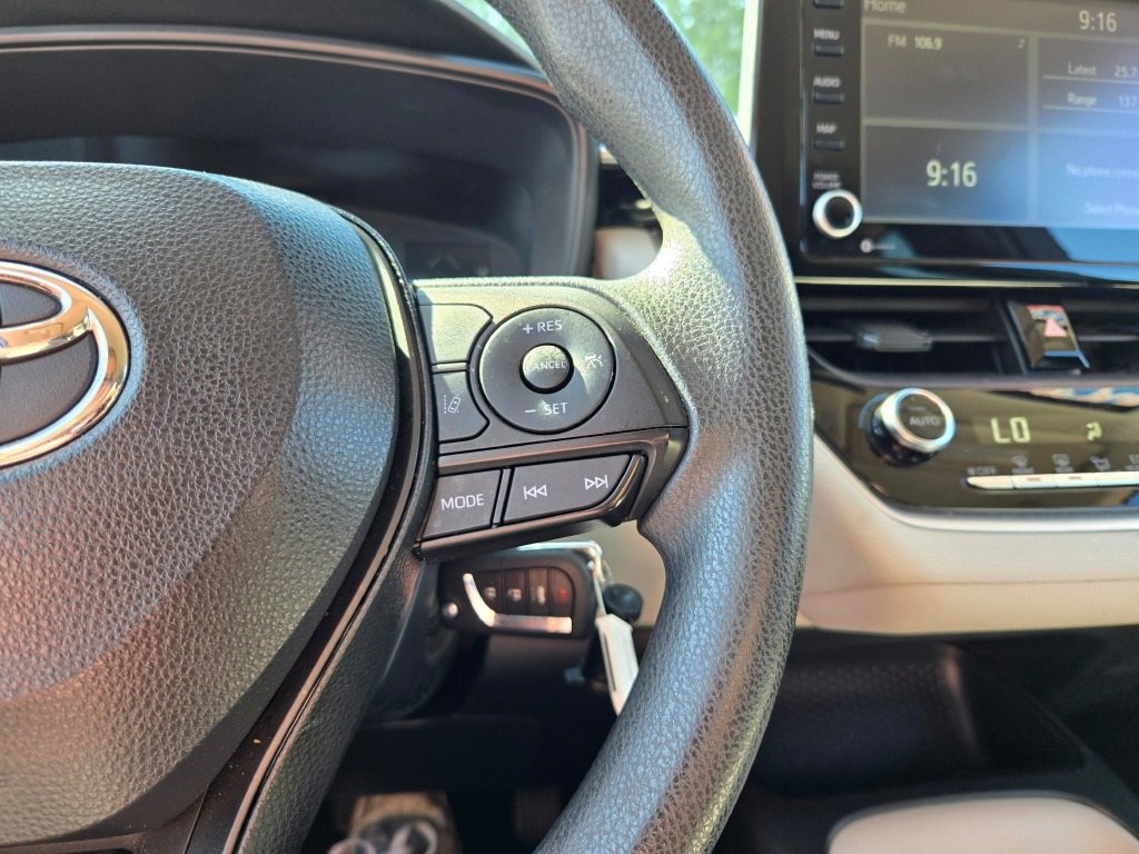 2022 Toyota Corolla LE photo 22