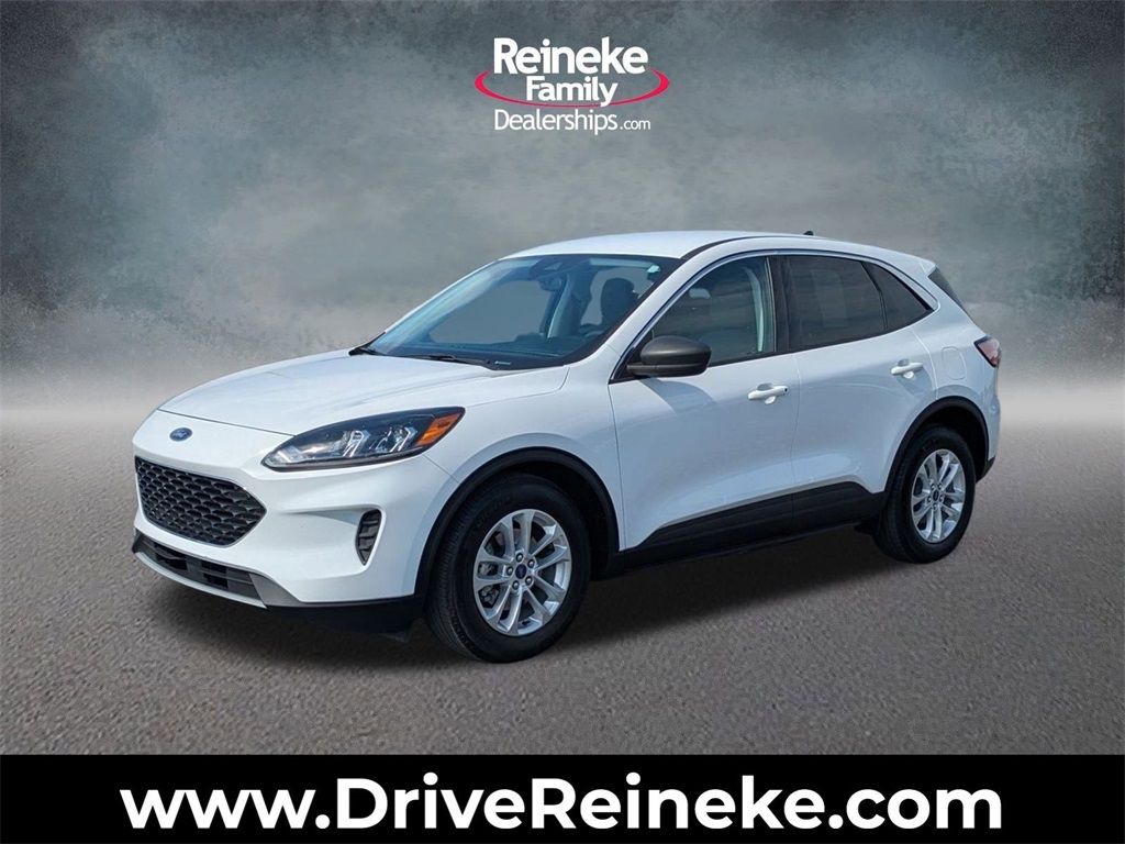 Used 2022 White Ford SE image 1