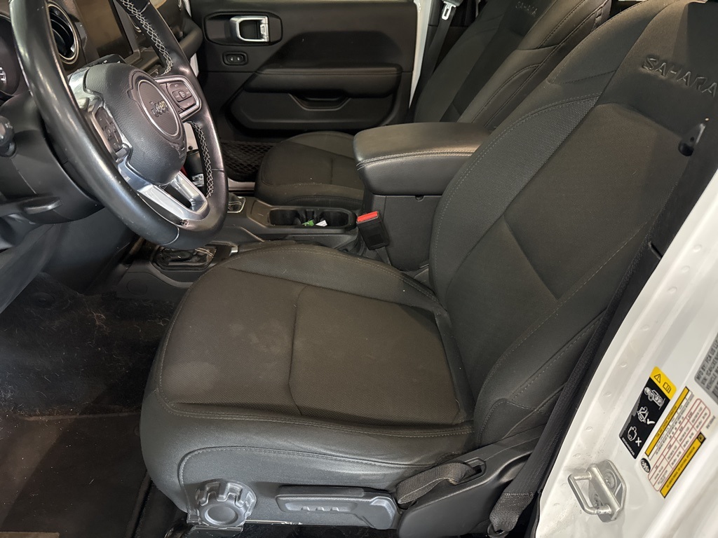 2022 Jeep Wrangler Unlimited Sahara photo 3