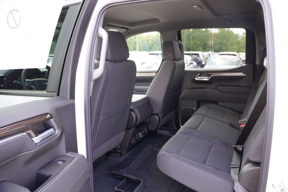 2026 Chevrolet Silverado 1500 RST photo 11