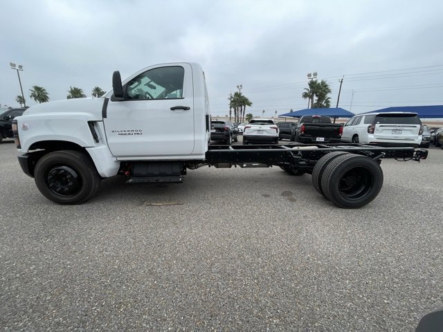 2024 Chevrolet Silverado 4500HD Work Truck photo 4