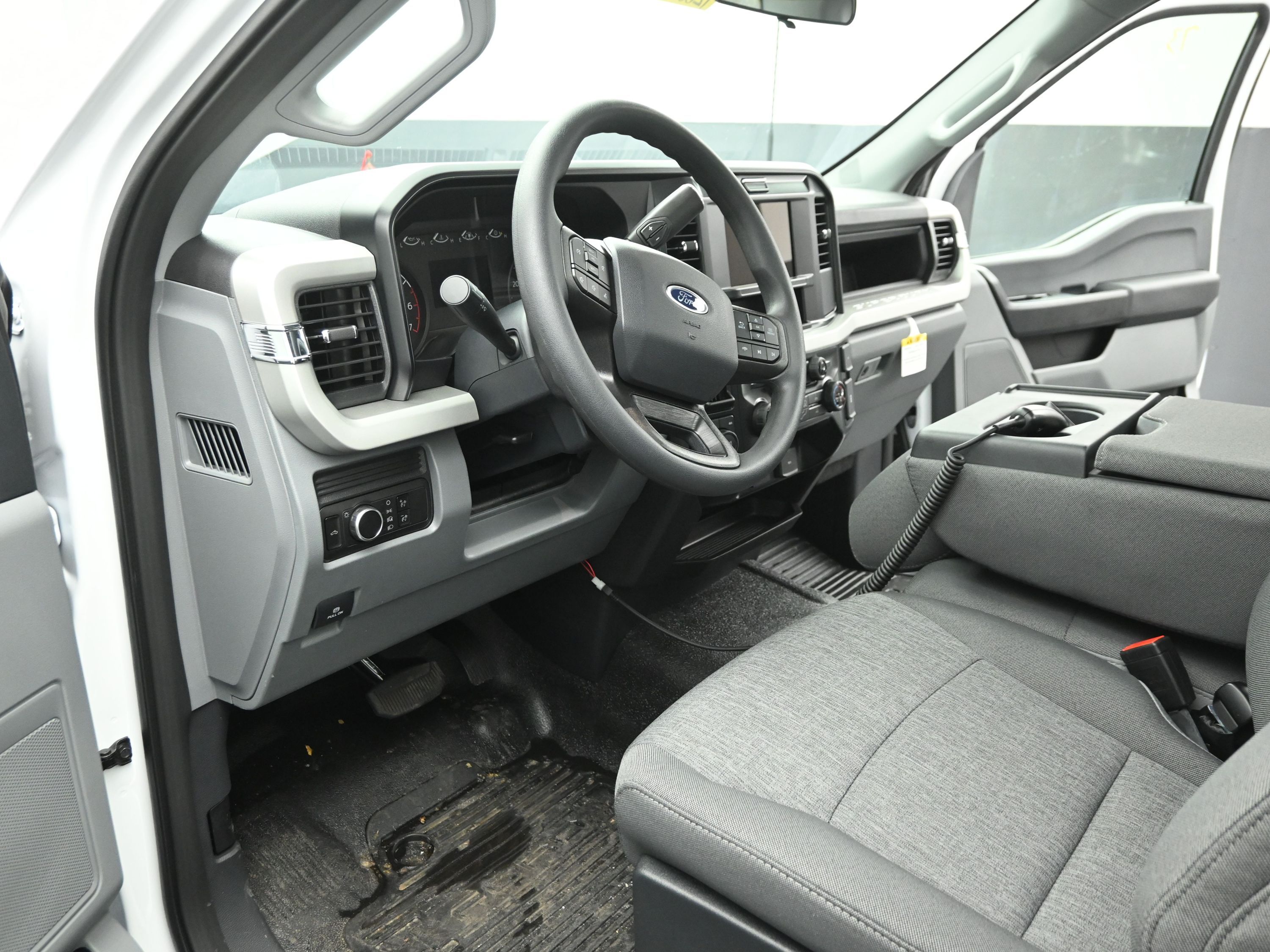 2026 FORD F-250 - Image 31