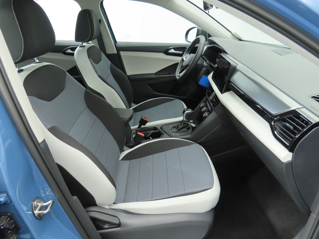 2025 Volkswagen Taos S photo 18