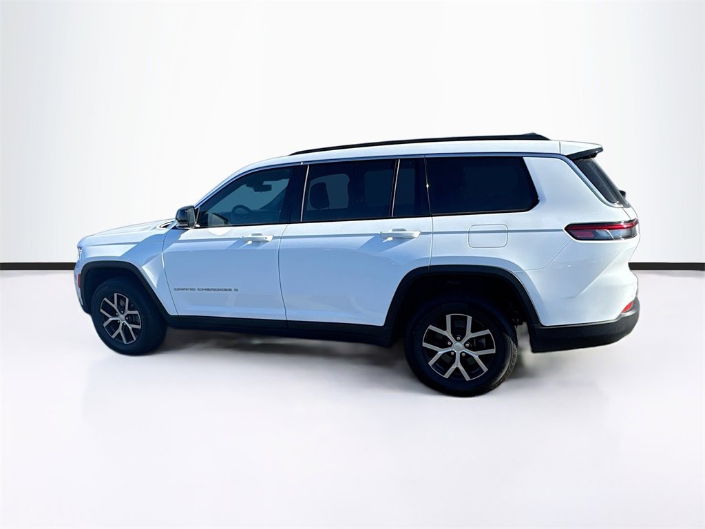 2024 Jeep Grand Cherokee Limited photo 2